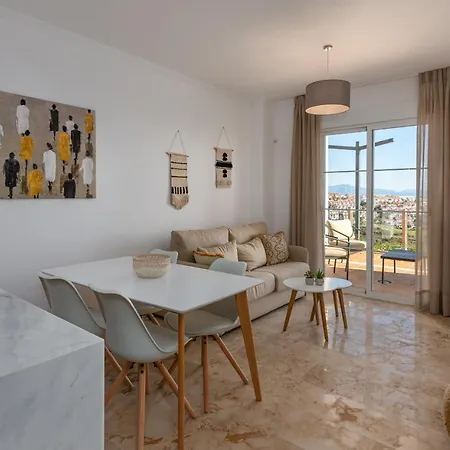 Small Oasis 2404 Beautiful Ground Floor Apartment *