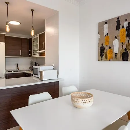 Small Oasis 2404 Beautiful Ground Floor Apartment *