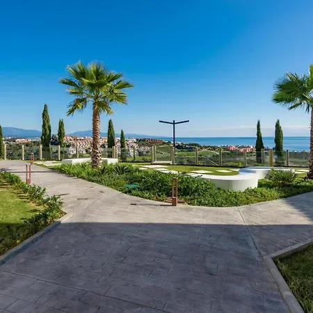Small Oasis 2404 Beautiful Ground Floor Apartment *